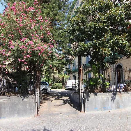 La Sirena A Mergellina Homestay *